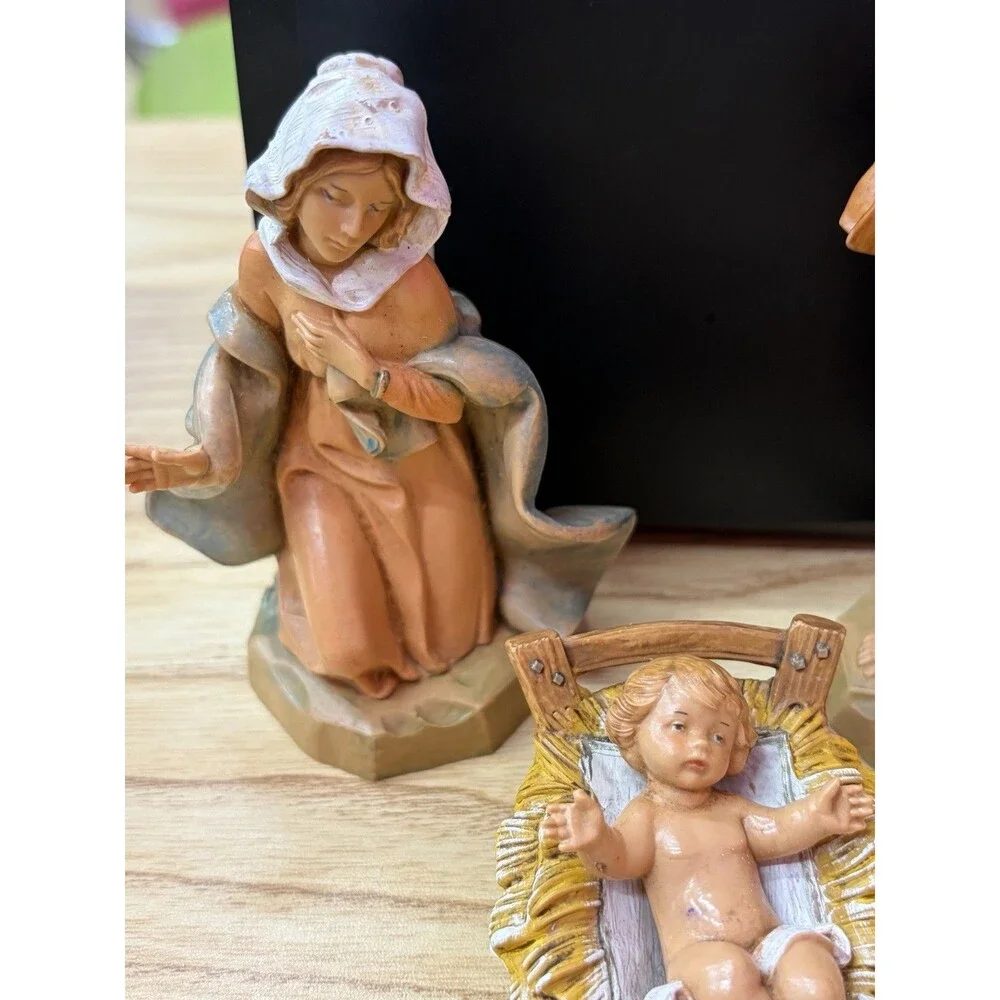 Vintage Fontanini Nativity Set Holy Family Mary Joseph Baby Jesus Manger